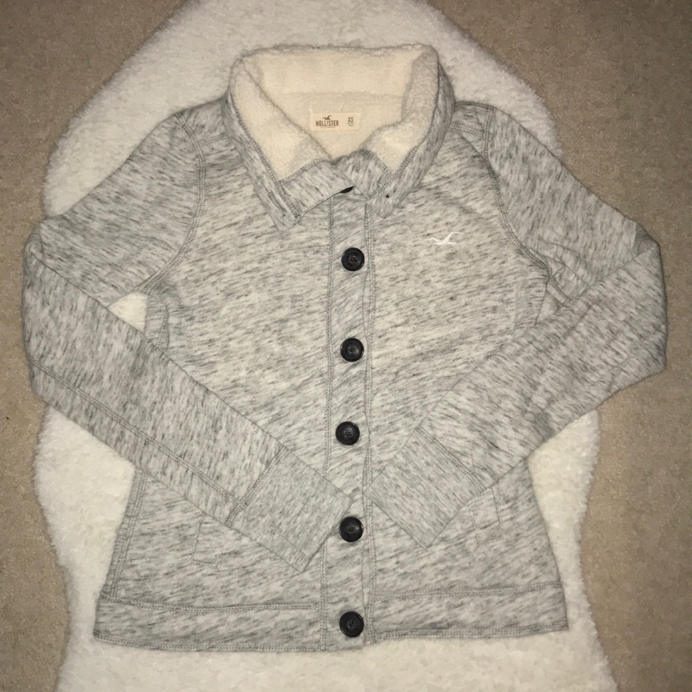 NWOT Heather Grey Sherpa Button Up Sweatshirt